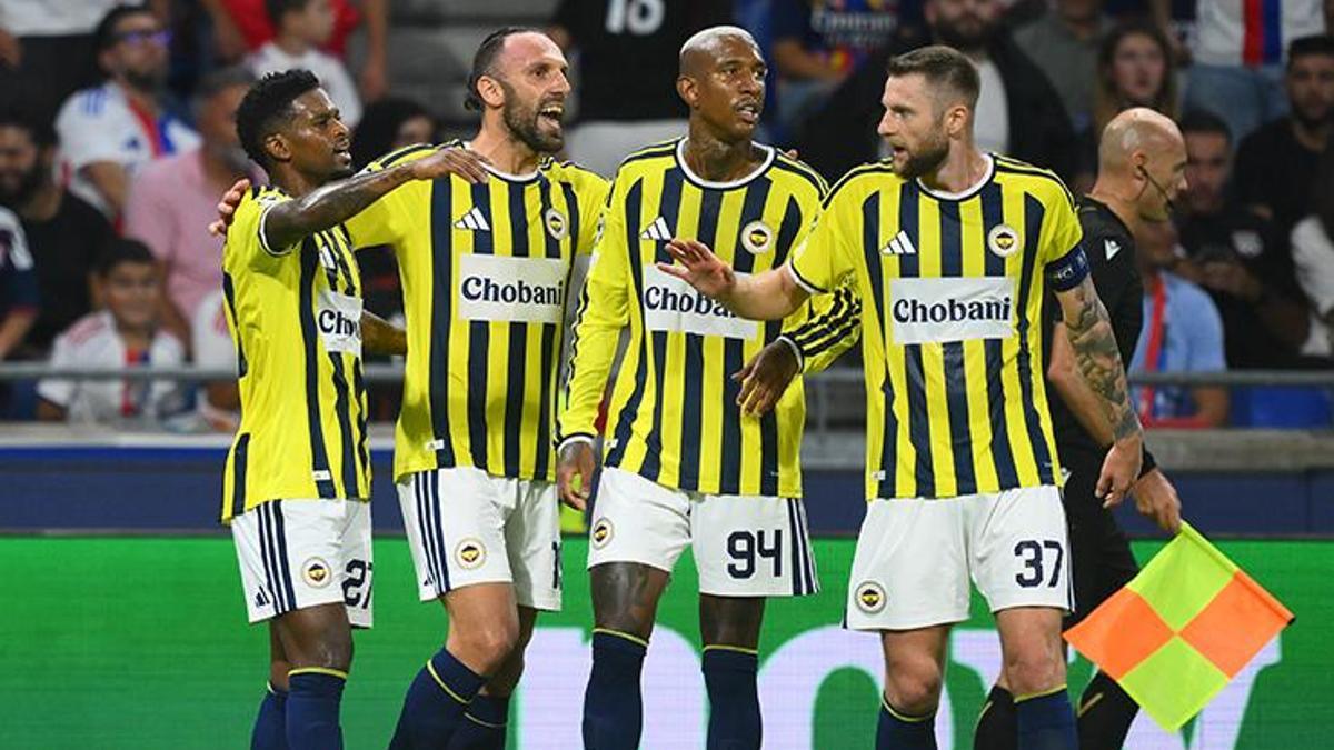 Champions League Play-off: Fenerbahçe Dominates Lyon with 2-0 First-Half Lead