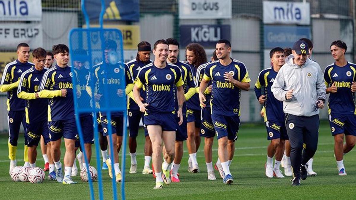 Fenerbahçe Squad Announced for Çaykur Rizespor: Mert Hakan Yandaş Returns