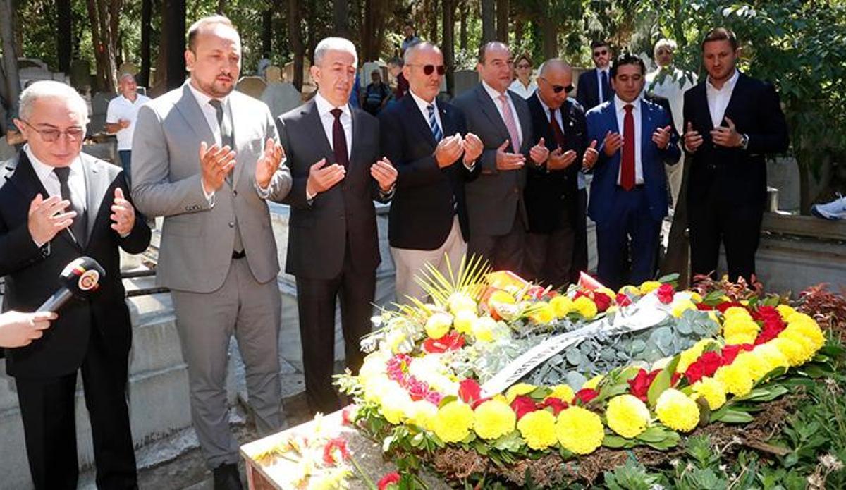 Galatasaray'da Ali Sami Yen kabri başında anıldı - Galatasaray (GS)  Haberleri - Spor