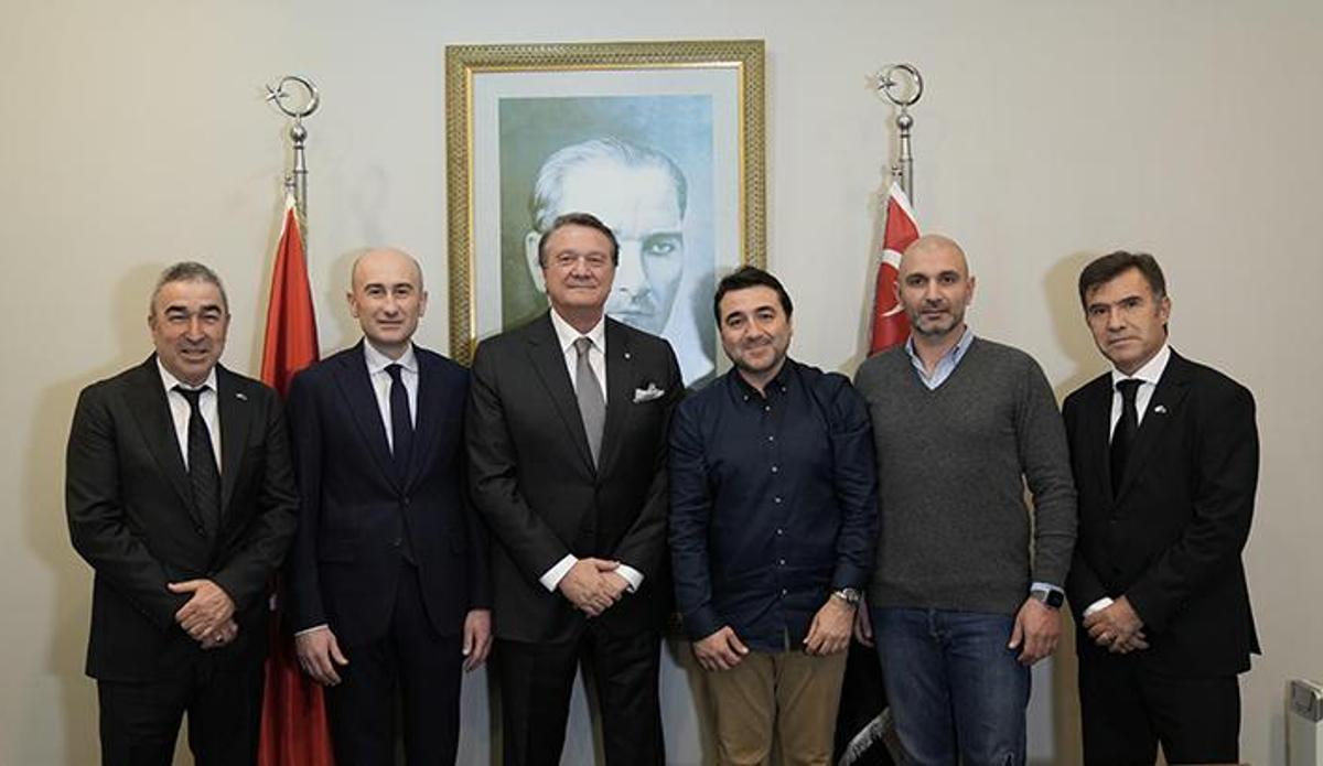Fanatik: Beşiktaş'ta Samet Aybaba'nın yardımcıları belli oldu