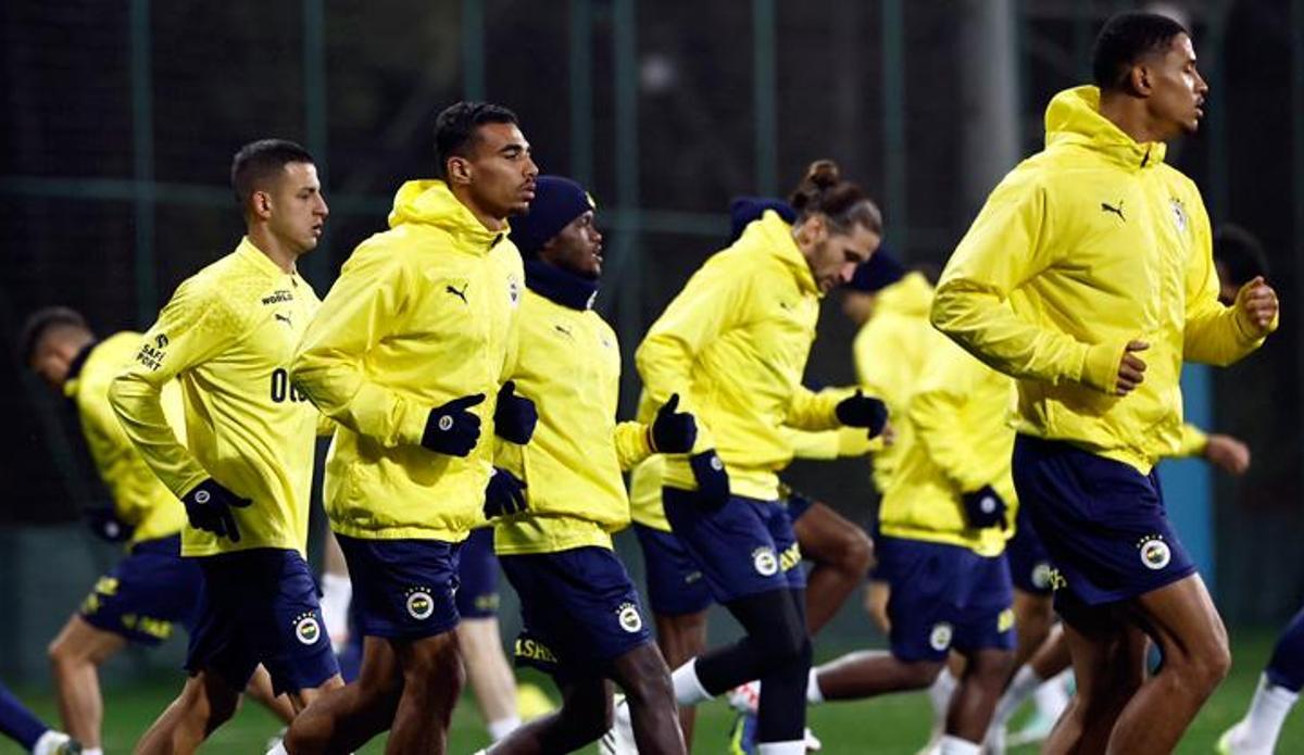 Fanatik: Fenerbahçe, Beşiktaş derbisi provalarını tamamladı