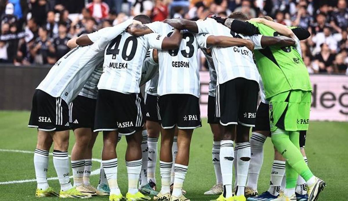 Fanatik: Beşiktaş'ta 2 ayrılık kararı bir sürpriz görüşme