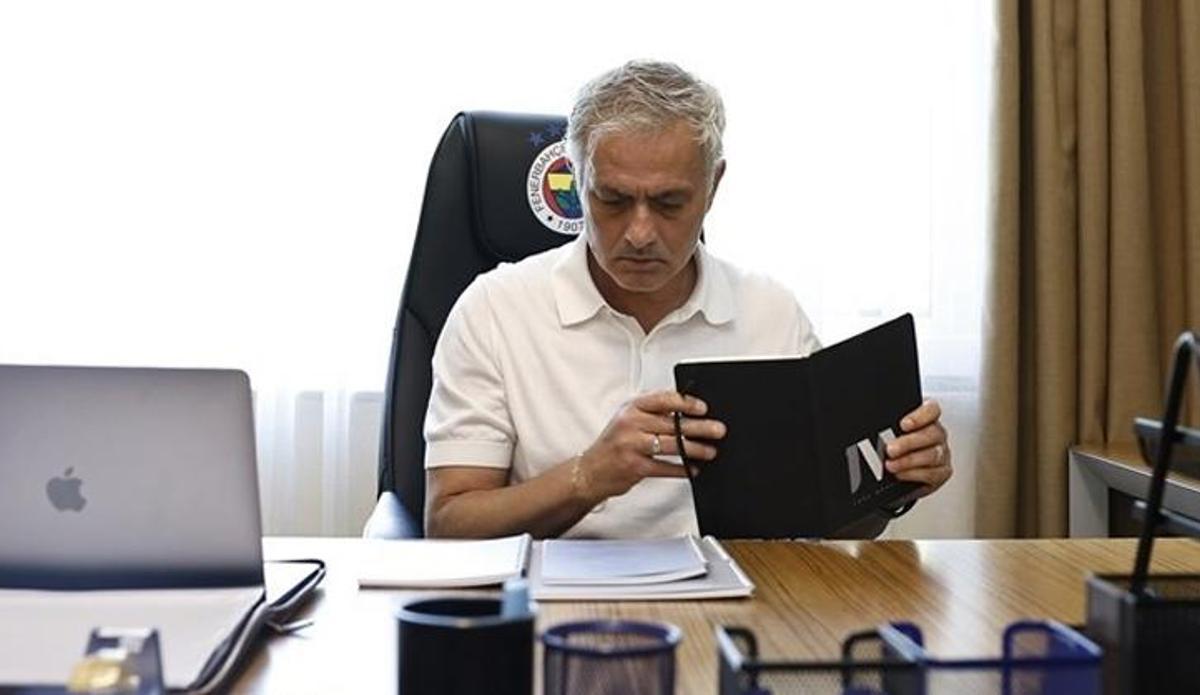 Fanatik: Jose Mourinho'lu Fenerbahçe'nin ne zaman top başı yapacağı belli oldu