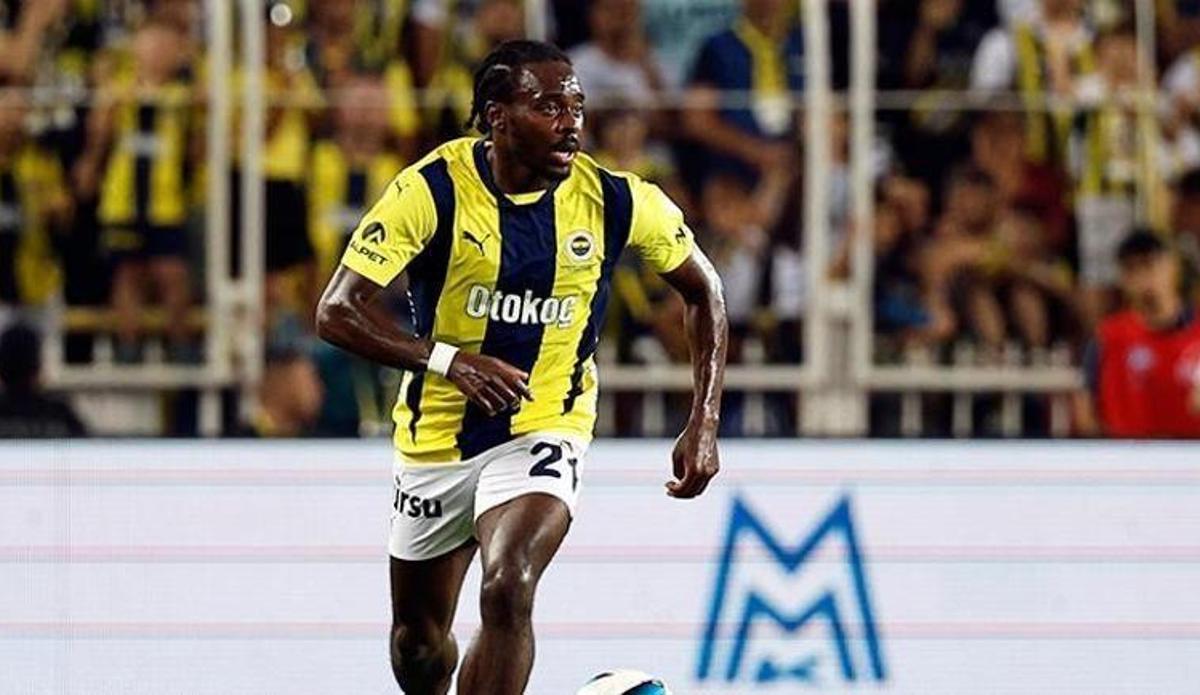 Fanatik: Ya kız arkadaşı ya da Fenerbahçe! Osayi-Samuel bilinmezinde iki seçenek var