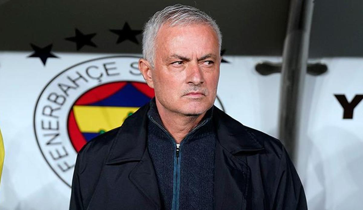 Fanatik: Fenerbahçe Teknik Direktörü Jose Mourinho'dan Marco Silva'ya tebrik mesajı