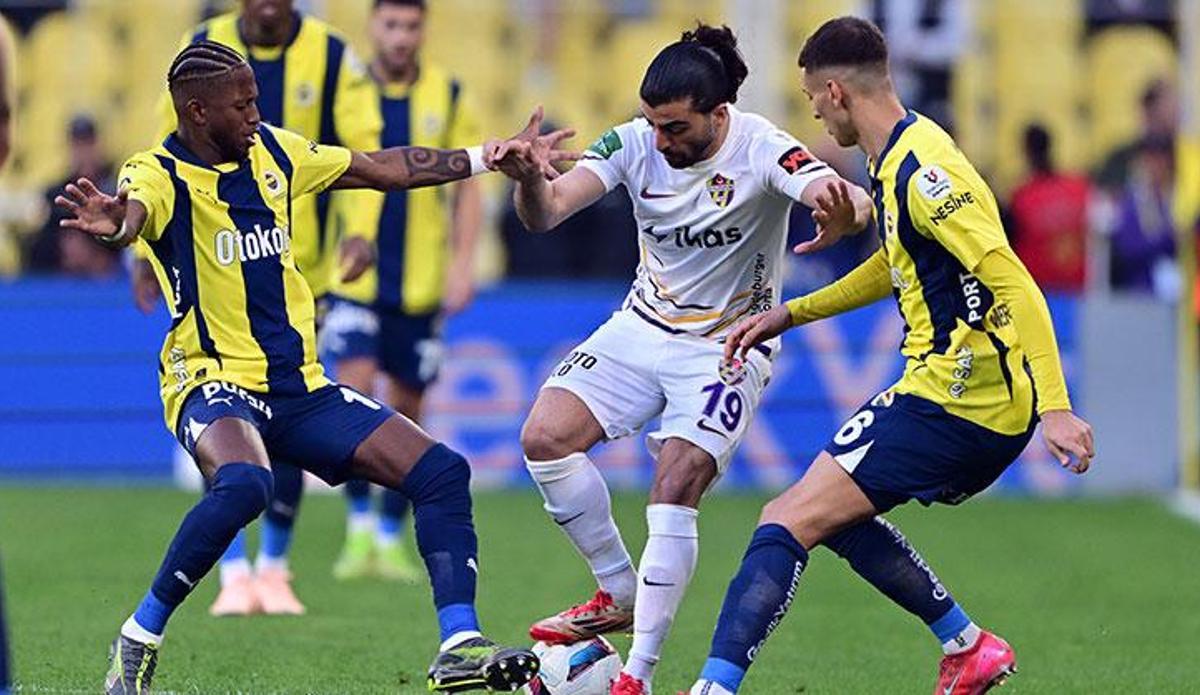 Fanatik: Fenerbahçe - Eyüpspor maçı Canlı Anlatım - FB Eyüp maçı kadroları, skoru ve istatistikleri (Süper Lig 36. hafta maçı)