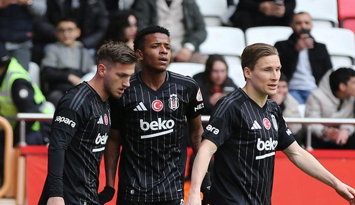 Fanatik: Beşiktaş'ın genç yıldızından ayrılık iddialarına yalanlama