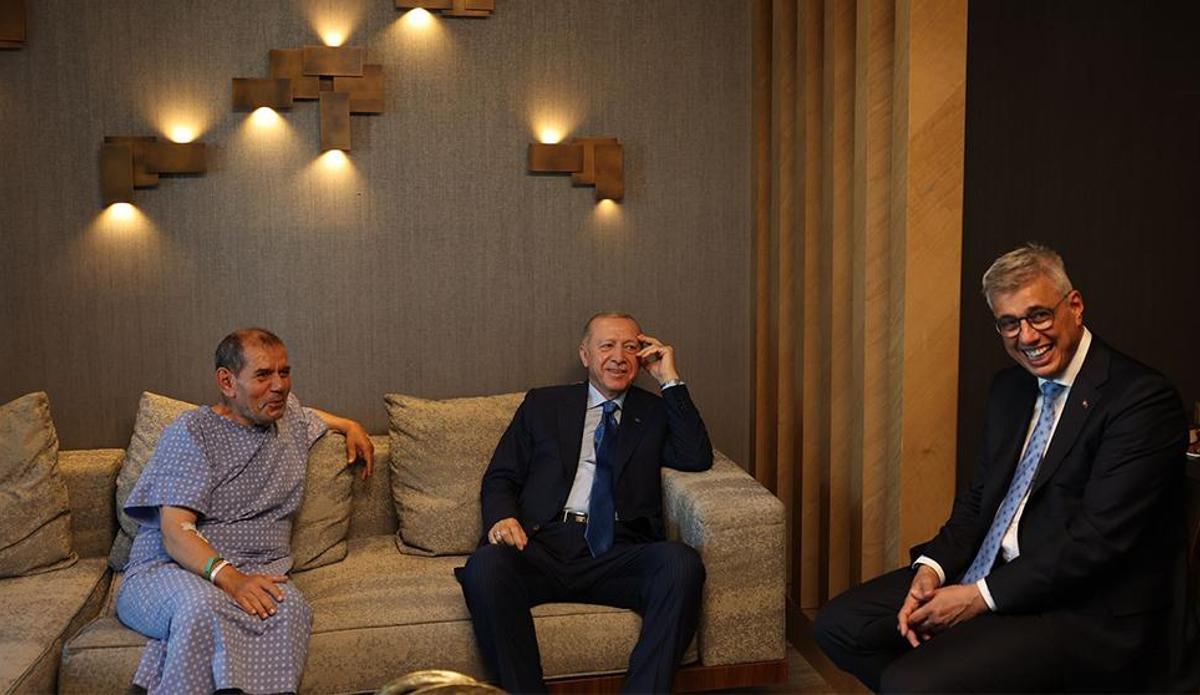Fanatik: Cumhurbaşkanı Erdoğan'dan Galatasaray Kulübü Başkanı Özbek'e hastanede ziyaret