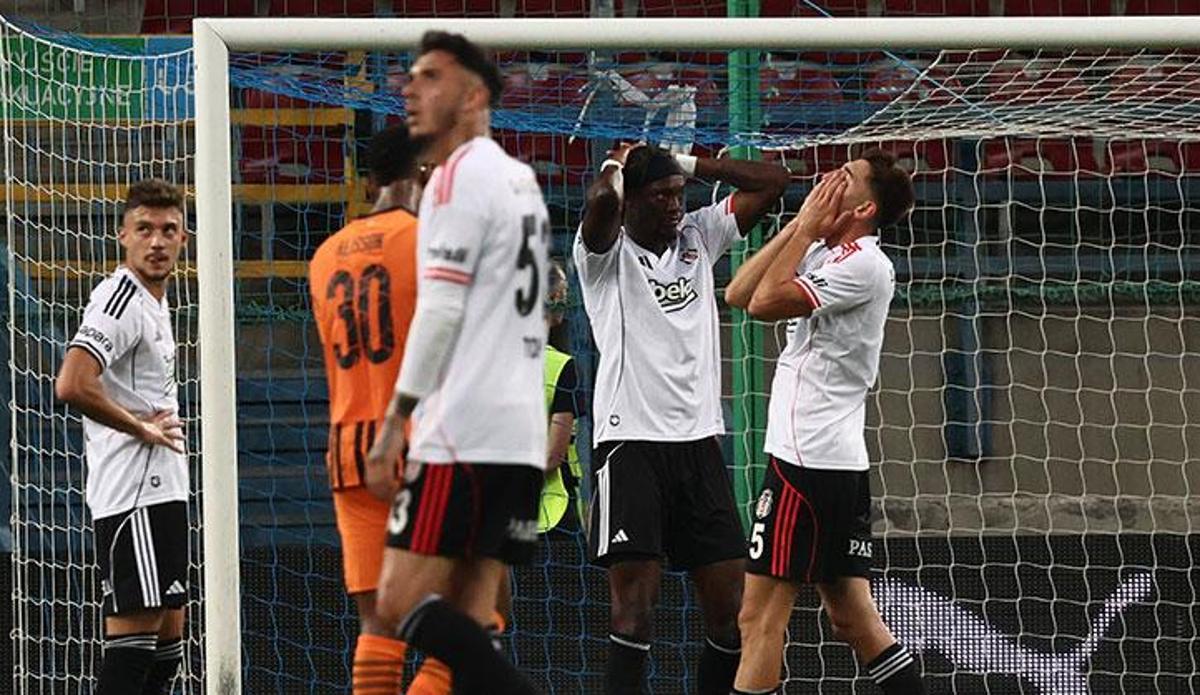 Fanatik: (ÖZET) Beşiktaş, Arda Turan'ı geçemedi | Maç sonucu Shakhtar Donetsk - Beşiktaş: 2-0 (UEFA Avrupa Ligi)
