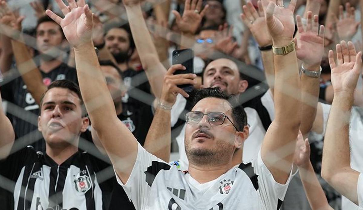Fanatik: Beşiktaş taraftarından Solskjaer'e ve futbolculara büyük tepki! 'Serdal Adalı hoca alsana'