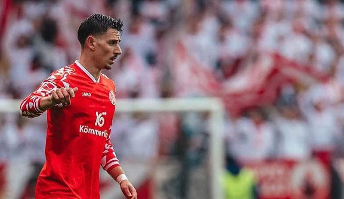 Fanatik: Beşiktaş'tan savunmaya bir hamle daha! 6 milyon Euro teklif edildi