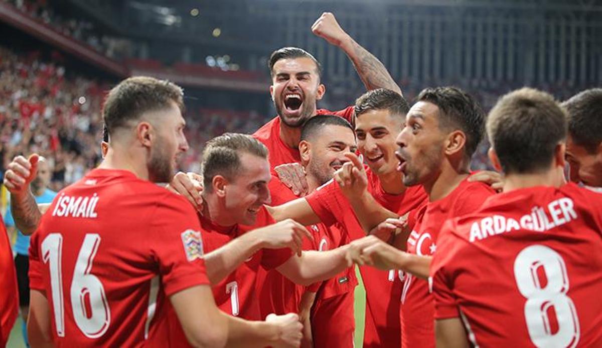 İrfan Can Kahveci ezeli rakip yolunda! Başkanlar transfer görüşmesi için randevulaştı