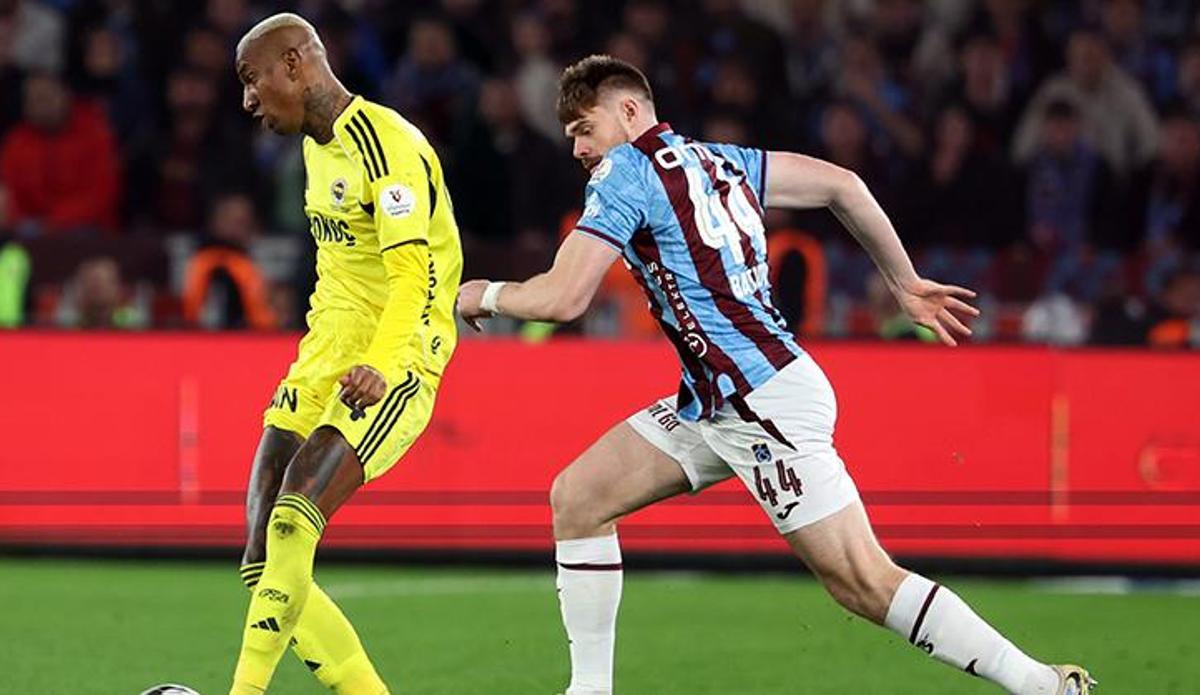Trabzonspor-Fenerbahçe maçı Canlı Anlatım - Maç kadroları, skoru ve istatistikleri (Süper Lig 22. hafta karşılaşması)