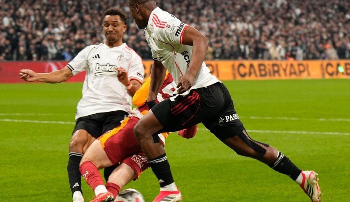 Fanatik: Galatasaray'dan Beşiktaş'a olay yanıt: 'Bugün ayağa basmak serbest mi!' Derbide gündem hakem