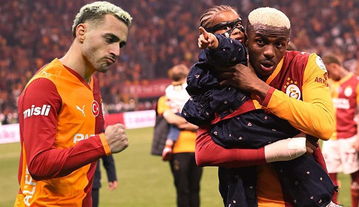 Osimhen ve Barış Alper penaltı anında