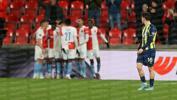 Fenerbahçe'nin Slavia Prag mağlubiyetiyle sosyal medya yıkıldı! İşte tepkiler
