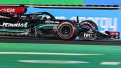 Suudi Arabistan GP'de pole pozisyonu Lewis Hamilton'ın! Max Verstappen hata yaptı