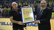 Fenerbahçe'den Obradovic ve yardımcılarına plaket