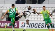 Adebayor yollarını ayırdı! Paraguay macerası kısa sürdü