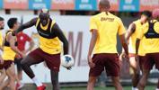 Galatasaray'da mı kalacak? Mbaye Diagne kafaları karıştırdı!