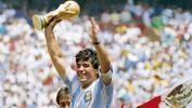Futbol dünyası Maradona'nın vefatıyla yasa boğuldu! Mesaj yağmuru...