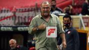 Fatih Terim saha kenarında çıldırdı, zor sakinleştirildi!