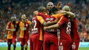Galatasaray - Fenerbahçe derbisi son dakika! Tribüne kimler gitti?