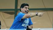Maradona: Messi sihirli Ronaldo hayvan!