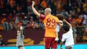 Son dakika | Sofiane Feghouli, Galatasaray'a veda etti: Büyük bir onurdu