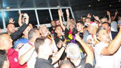 Galatasaray haberi: Dries Mertens ve Lucas Torreira'ya coşkulu karşılama