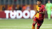 Galatasaray'da Patrick van Aanholt'a yol gözüktü