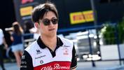 Zhou Guanyu, 2023 yılında Alfa Romeo ile devam edecek