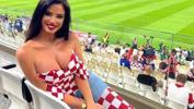 Dünya Kupası güzeli Ivana Knoll çöle düştü