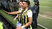 Maribor-Fenerbahçe maçında skandal görüntüler! Taraftara biber gazıyla müdahale...