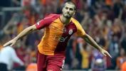 Galatasaray'ın eski yıldızı Eren Derdiyok futbolu bıraktı! 