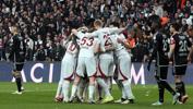 Beşiktaş - Galatasaray derbisi golle başladı!