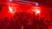 Trabzonsporlu taraftar TFF binasının önünde protesto yaptı!