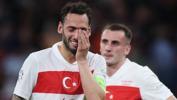 Hakan Çalhanoğlu'ndan maç sonu kahreden itiraf! 'Keşke geri çekilmeseydik' 