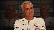 Fenerbahçe'de Jose Mourinho'dan Okan Buruk'a gündemi sarsan olay sözler! '4 metre sahaya girdiğinde kart görmüyor'