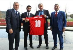 Katar heyeti Futbol Federasyonu'nu ziyaret etti
