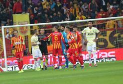 Roberto Soldado'ya küfürden kırmızı kart! Kararı Deniz Çoban yorumladı...