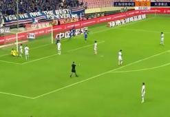 Demba Ba, gol atmaya devam ediyor!