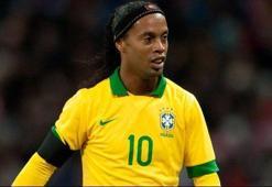 Ronaldinho futbolu bırakıyor