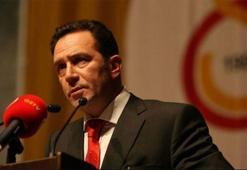 Adnan Öztürk çekildi