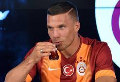 Eski Galatasaraylı Podolski'den Çaykur Rizespor'a gönderme!