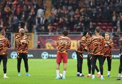 Galatasaray'da Omar Elabdelloui'ye takım arkadaşlarından sıcak karşılama