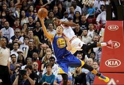Warriors'ı, Curry ve Thompson taşıdı