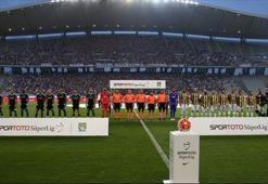 Fenerbahçe Beşiktaş (CANLI YAYIN)