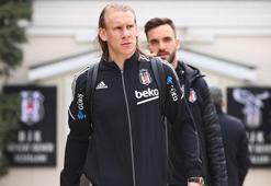 Son dakika! Beşiktaş'ta Vida sakatlandı, ilk 11'de Montero başladı