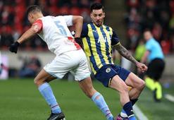 Slavia Prag - Fenerbahçe maçı spikerinin Sosa değişikliğine tepkisi: Nihayet anladı!